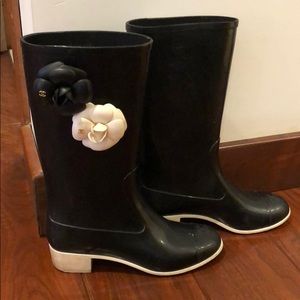 Chanel Rain boots Size 39 BLACK/IVORY 💯Authentic